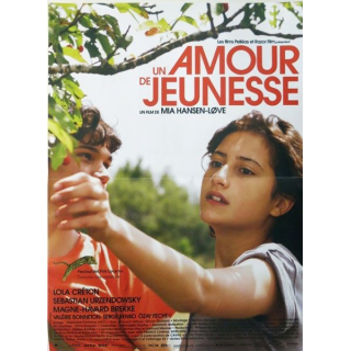 AFFICHE FILM : affiche de cinéma du film " Un amour de jeunesse" dimension 39 x 53 cm (E002)