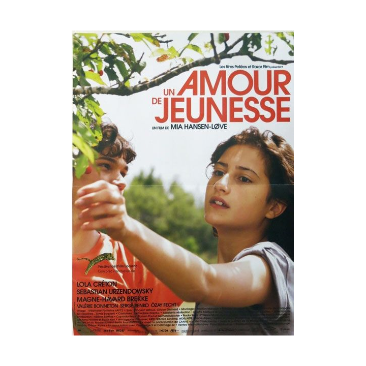AFFICHE FILM : affiche de cinéma du film " Un amour de jeunesse" dimension 39 x 53 cm (E002)