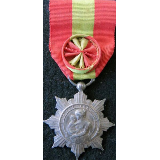 FRANCE :  médaille de la famille française la Patrie reconnaissante grade argent