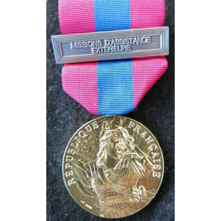 FRANCE : médaille de la défense nationale type bronze doré avec barrette "missions d'assistance extérieure"