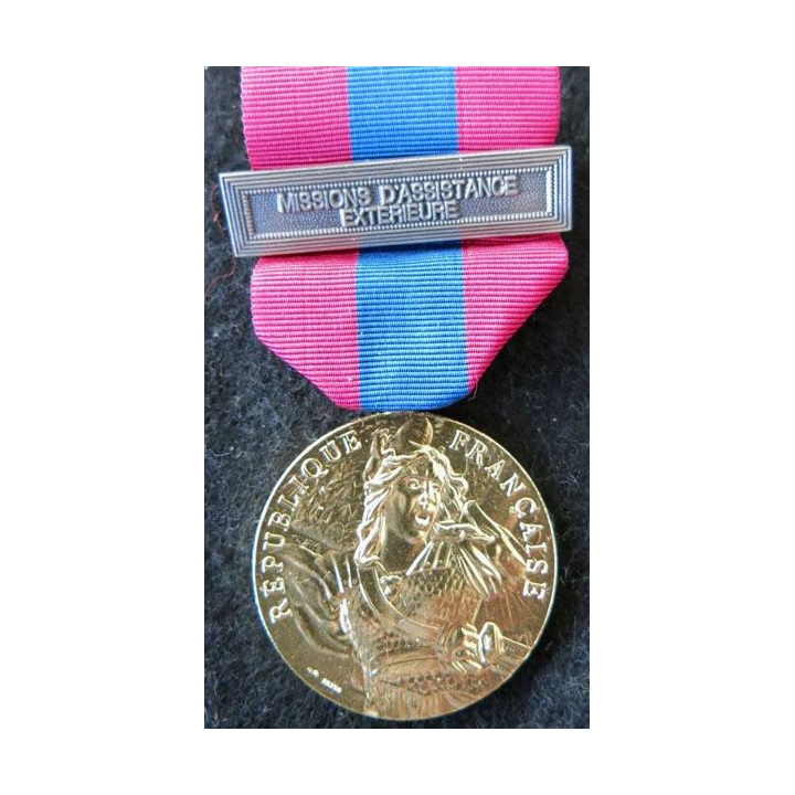 FRANCE : médaille de la défense nationale type bronze doré avec barrette "missions d'assistance extérieure"
