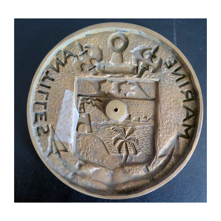 Tape de bouche de la Marine Antilles de diamètre 16 cm sans socle bois