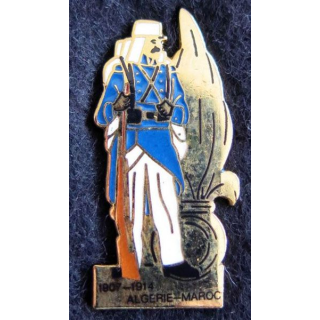 LEGION : Pin's d'un grenadier légionnaire 1907 1914 Algérie Maroc