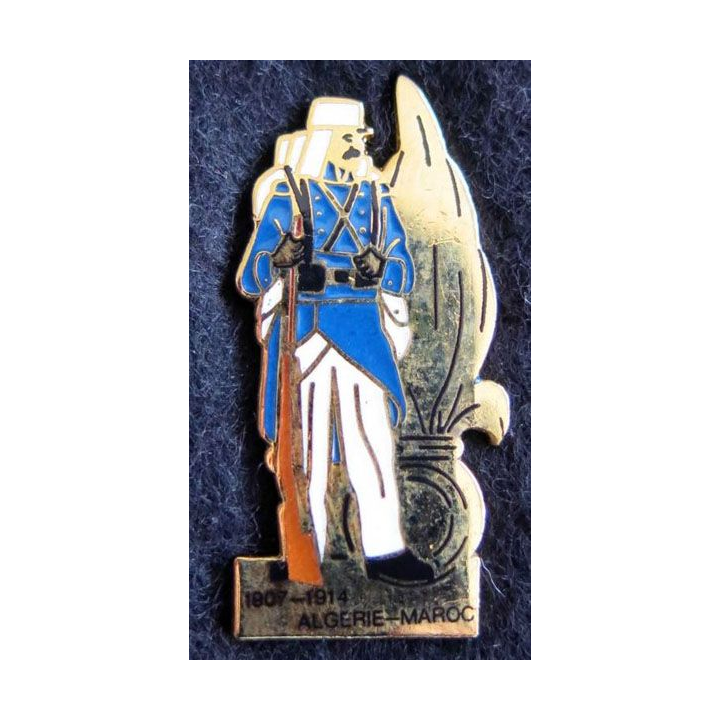 LEGION : Pin's d'un grenadier légionnaire 1907 1914 Algérie Maroc