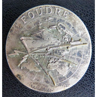 MARINE : plaque bombée du bateau le foudre de diamètre 3,5 cm