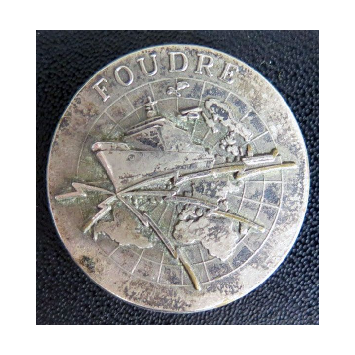 MARINE : plaque bombée du bateau le foudre de diamètre 3,5 cm