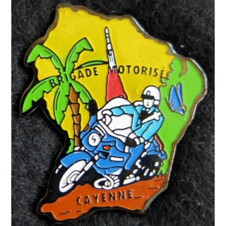 BM CAYENNE : pin's métallique de la brigade motorisée de Cayenne 32 X 26 mm