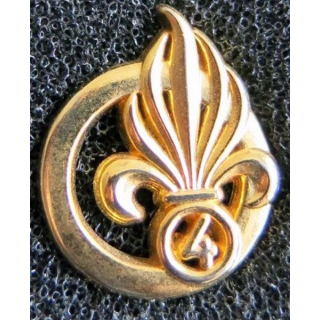 4° REI : insigne de béret du 4° régiment étranger d'infanterie en réduction Boussemart G. 4582