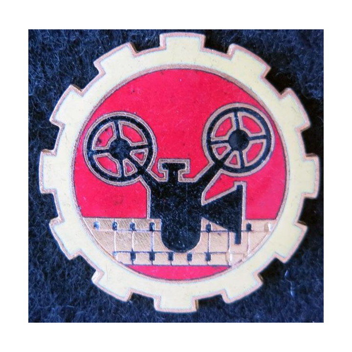 ECPA :  Insigne métallique de cinéaste militaire de fabrication Drago Paris GS. 24
