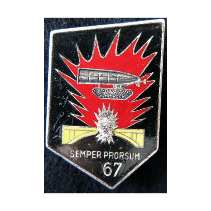 BELGIQUE : insigne de la 67° compagnie du Génie Belge avec comme devise "Semper prorsum" de fabrication Drago