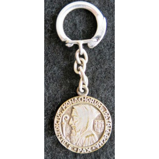 PORTE CLES : porte clés métallique religieux benedictus monachorum patriarcha pax