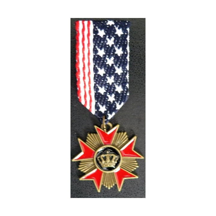 MEDAILLES JOUETS : Médaille pour déguisemant enfants en métal embouti peint