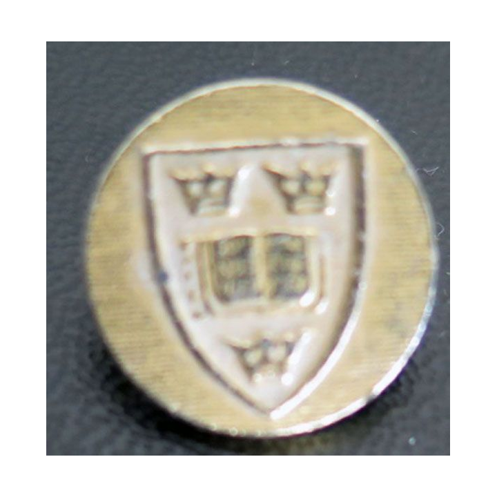 Bouton avec 3 couronnes et un livre saint diamètre 1,5 cm