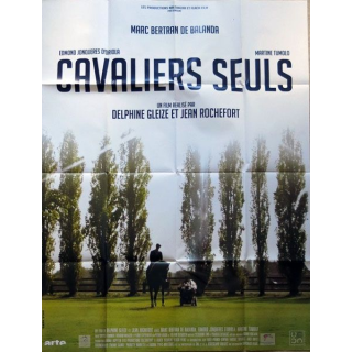 AFFICHE FILM : affiche de cinéma du film "Cavaliers seuls" de 2010 dimension  115 x 158 cm (E011)