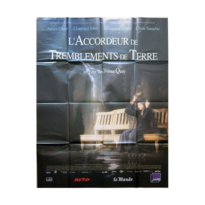 AFFICHE FILM : affiche de cinéma du film "L'Accordeur de tremblements de terre" 2006 dimension 115 x 158 cm (E015)