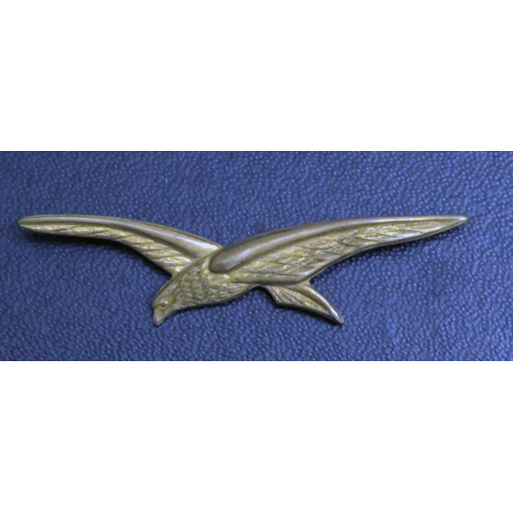insigne de calot de l’armée de l’Air gerfaut en métal doré embouti 
