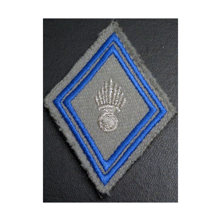 LOSANGE DE BRAS MODÈLE 45 : régiment de matériel cadre sur scratch
