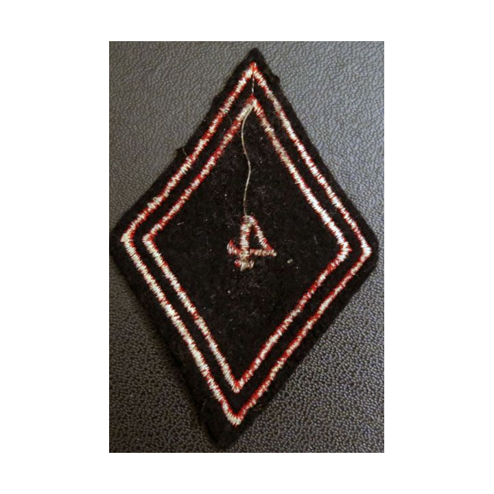 LOSANGE DE BRAS MODÈLE 45 : 4° régiment de cuirassiers troupe