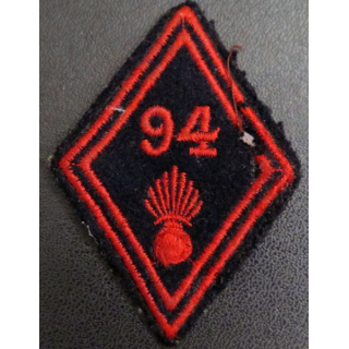 LOSANGE DE BRAS MODÈLE 45 : 94° régiment d'infanterie troupe avec trou