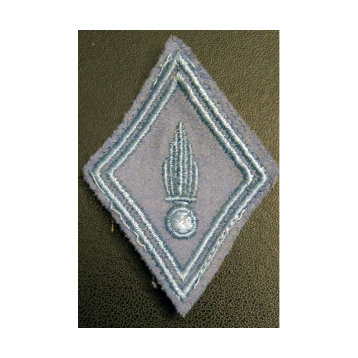 LOSANGE DE BRAS MODÈLE 45 : régiment de matériel troupe bleu clair