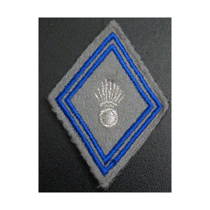 LOSANGE DE BRAS MODÈLE 45 : régiment de matériel cadre sur scratch