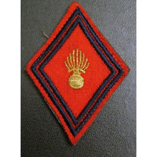 LOSANGE DE BRAS MODÈLE 45 : régiment d'artillerie cadre sur scratch