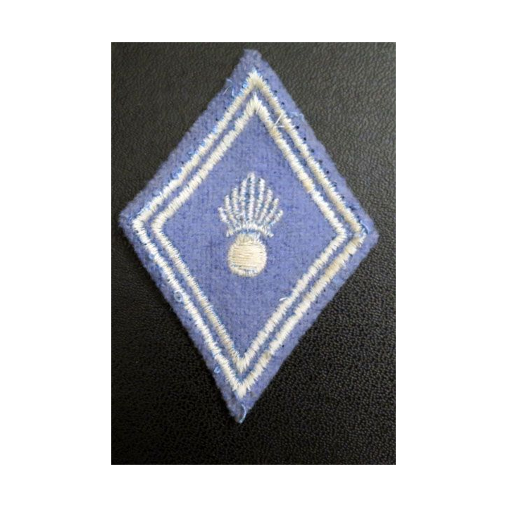 LOSANGE DE BRAS MODÈLE 45 : régiment de matériel troupe bleu clair