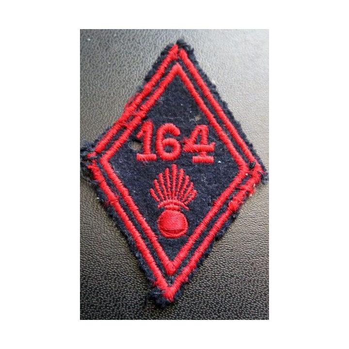 LOSANGE DE BRAS MODÈLE 45 : 164° régiment d'infanterie troupe
