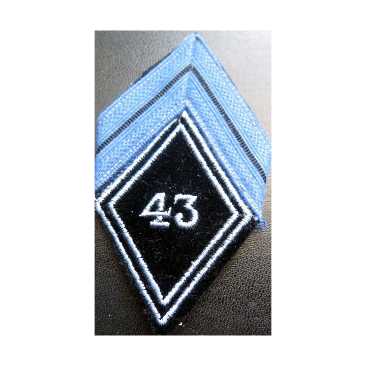LOSANGE DE BRAS MODÈLE 45 : caporal du 43° régiment transmissions