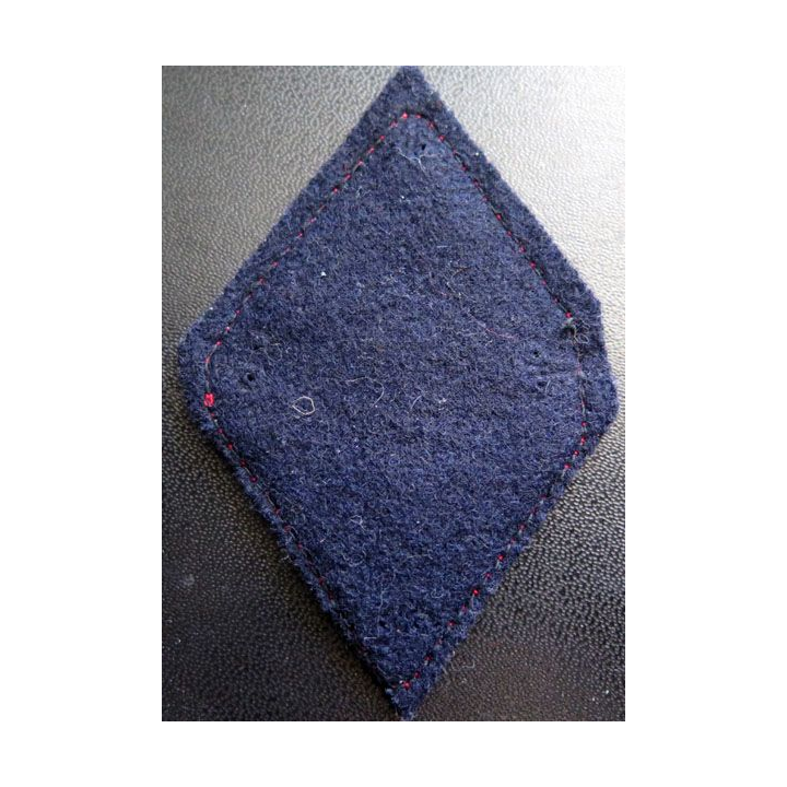 LOSANGE DE BRAS MODÈLE 45 : Soldat de 1° classe du 39° régiment d'infanterie
