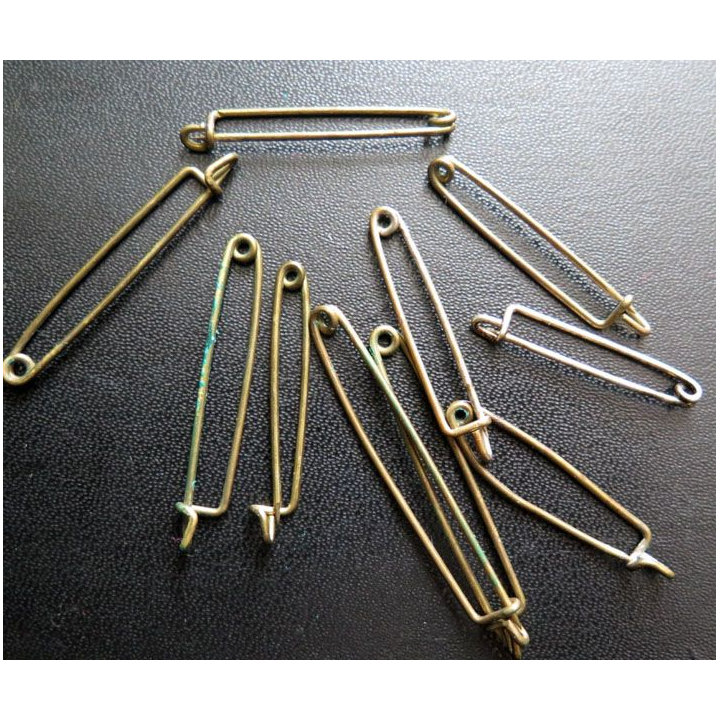 MILITARIA : lot de 10 épingles pour insignes diverses dimensions