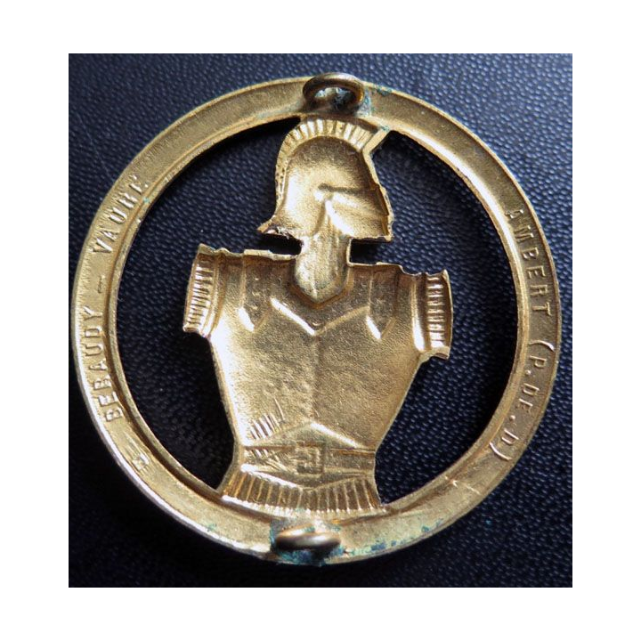  insigne de béret du génie de fabrication Béraudy Vaure Ambert
