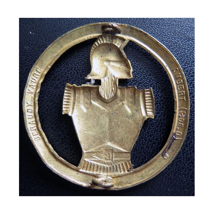  insigne de béret du génie de fabrication Béraudy Vaure Ambert