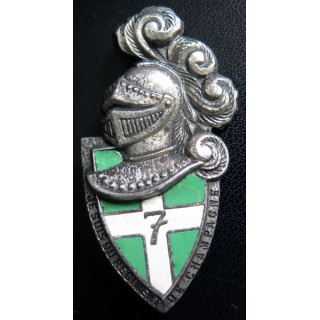 7° RI : insigne du 7° régiment d'infanterie  A.B G. 2413 en émail