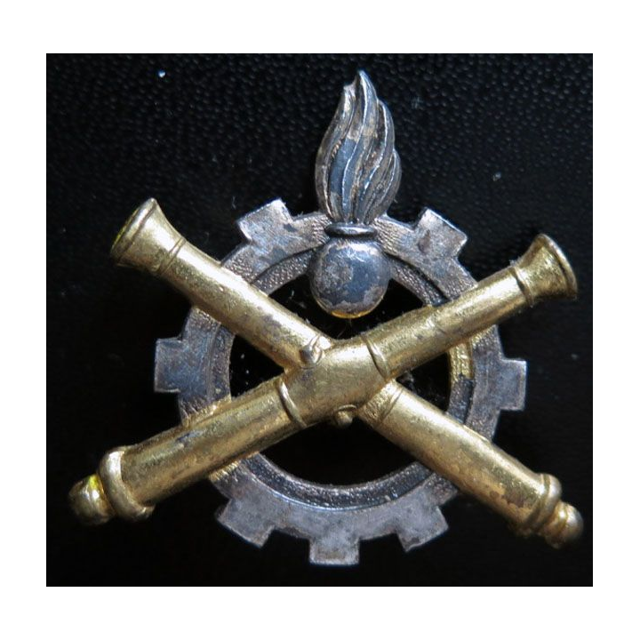MATERIEL : insigne métallique du Service du Matériel ajouré