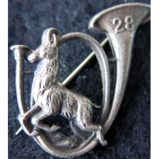 28° BCA : insigne métallique du 28° bataillon de chasseurs alpins de fabrication Arthus Bertand Paris