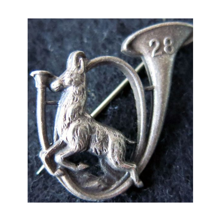28° BCA : insigne métallique du 28° bataillon de chasseurs alpins de fabrication Arthus Bertand Paris