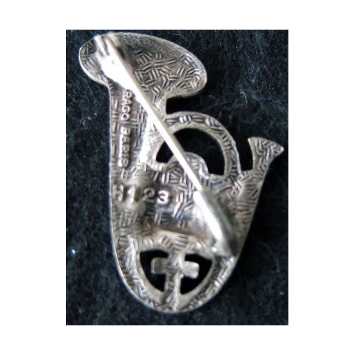 8° BCP : insigne métallique du 8° bataillon de chasseurs à pied de fabrication Drago Paris H. 123