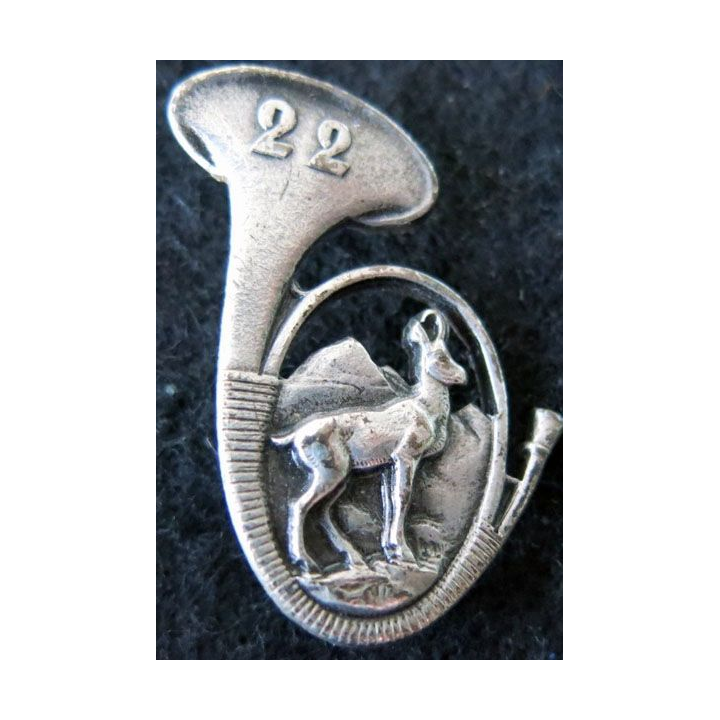 22° BCA : insigne métallique du 22° bataillon de chasseurs alpins de fabrication Drago Paris