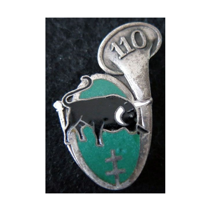 110° BCP : insigne métallique du 110° bataillon de chasseurs à pied fafrication Planchot en émail