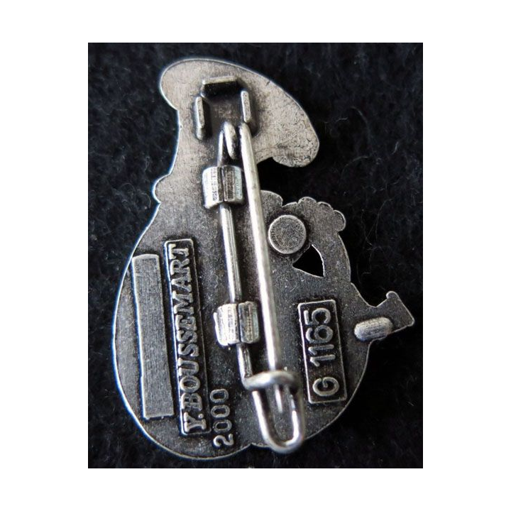 16° BCP : insigne métallique du 16° bataillon de chasseurs à pied de fabrication Boussemart G. 1165