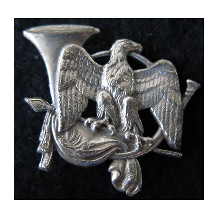 24° GCM : 24° groupe de chasseurs mécanisés de fabrication Drago Paris