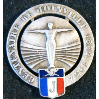 BJ : insigne métallique du centenaire du bataillon de Joinville 1852-1952 en émail