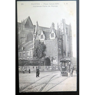 Carte postale Nantes Place Louis XVI Ancienne porte de Nantes