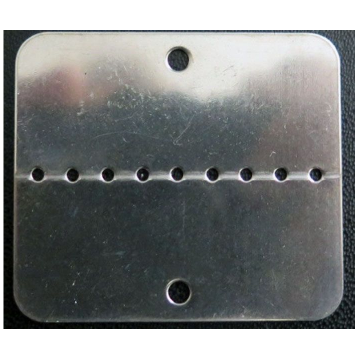 Plaque d'identité métallique vierge pour militaire en OPEX 