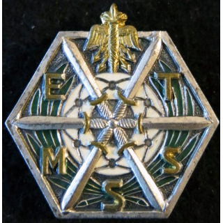 EMSST : Insigne de l' Enseignement Militaire Supérieur Scientifique Technique de fabrication Drago Noisiel G. 1020