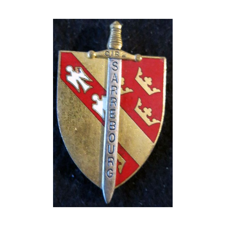 CIR N° 2 : insigne métallique du centre d’instruction régional N° 2 de fabrication Drago G. 1189 en émail