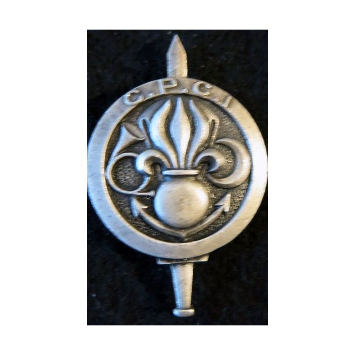 CPCI N° 2 : insigne métallique du centre perfectionnement cadres infanterie N° 2 fabrication Drago G. 1741