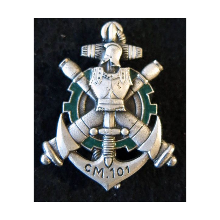 CM 101 : Centre mobilisateur 101 de fabrication Drago Paris émail vert foncé