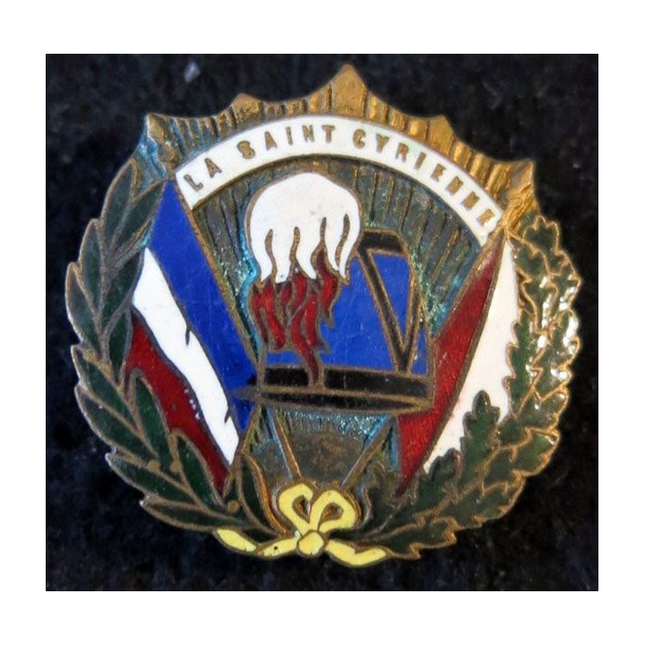 ASSOCIATION ST CYR : insigne métallique de l'association La Saint Cyrienne Arthus Bertrand Déposé émail
